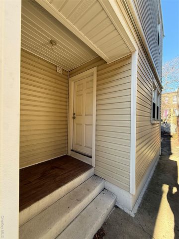 849 E 221st Street, Bronx, NY 10467