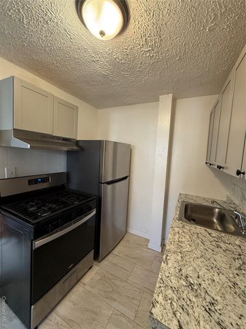 849 E 221st Street, Bronx, NY 10467