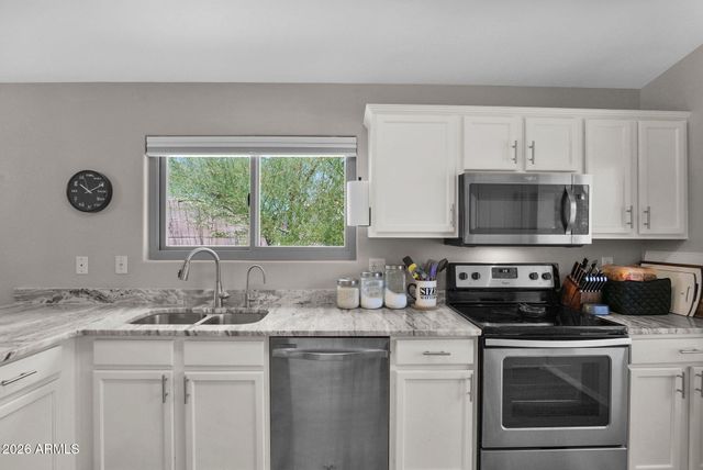 2258 E SOFT WIND Drive, Phoenix, AZ 85024