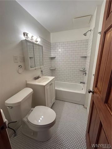 352 Auburn Avenue, Buffalo, NY 14213