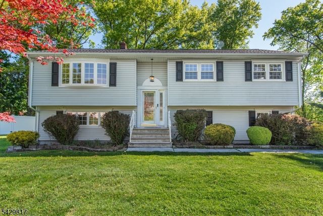 6 Beaumont Pl, Hanover Twp., NJ 07981