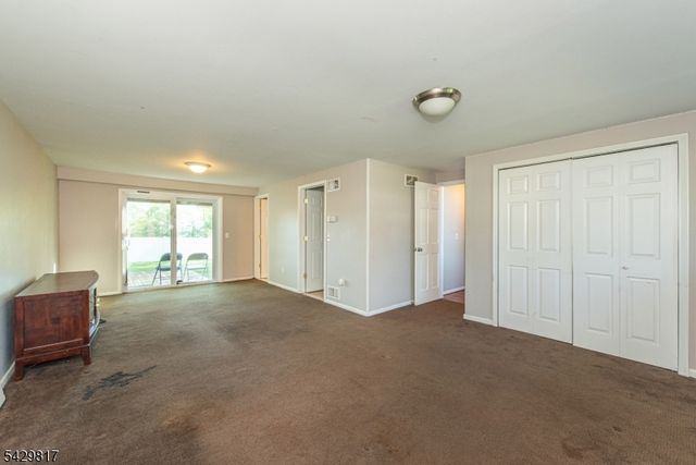 6 Beaumont Pl, Hanover Twp., NJ 07981
