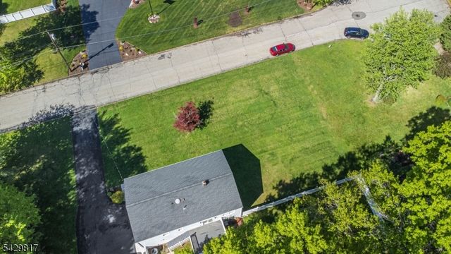 6 Beaumont Pl, Hanover Twp., NJ 07981