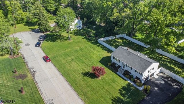 6 Beaumont Pl, Hanover Twp., NJ 07981