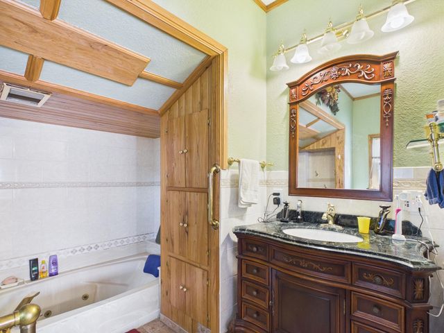 15434 Highway H, Cabool, MO 65689