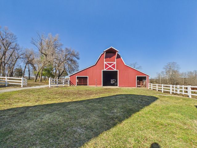 15434 Highway H, Cabool, MO 65689