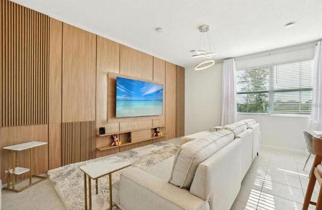 646 LONGBOAT DRIVE 646, Davenport, FL 33896