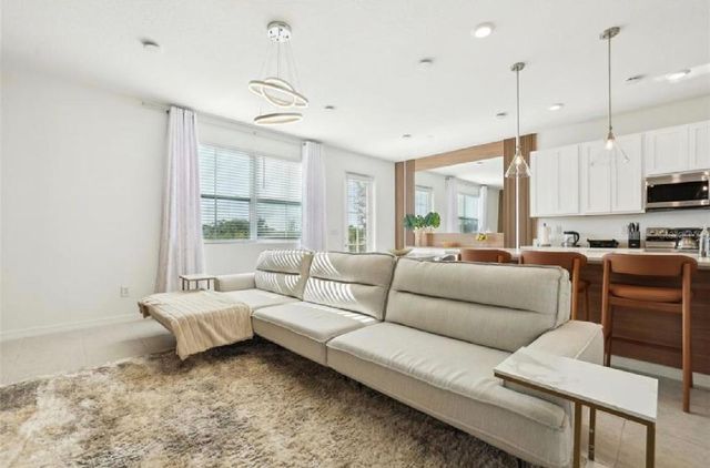 646 LONGBOAT DRIVE 646, Davenport, FL 33896