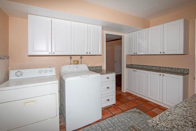 1330 Sugarbush Drive, Vista, CA 92084