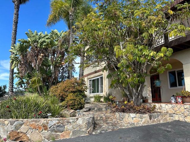 1330 Sugarbush Drive, Vista, CA 92084