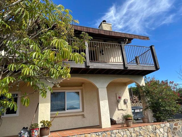 1330 Sugarbush Drive, Vista, CA 92084