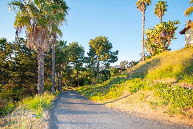 1330 Sugarbush Drive, Vista, CA 92084