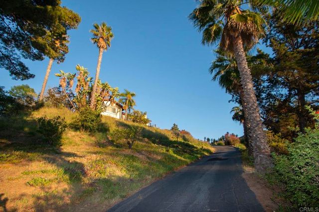 1330 Sugarbush Drive, Vista, CA 92084