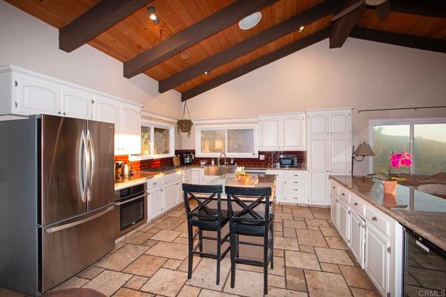 1330 Sugarbush Drive, Vista, CA 92084