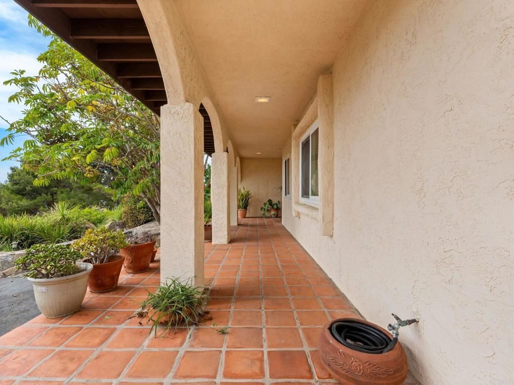 1330 Sugarbush Drive, Vista, CA 92084 — photo 4
