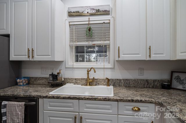 1575 Lewis Farm Road, Kings Mountain, NC 28086