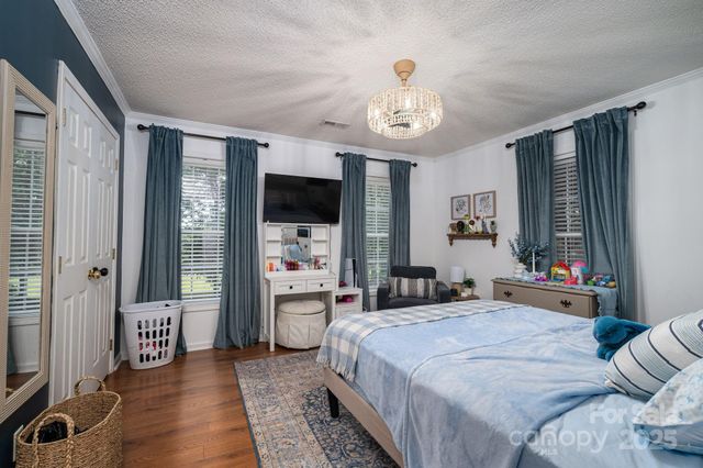 1575 Lewis Farm Road, Kings Mountain, NC 28086