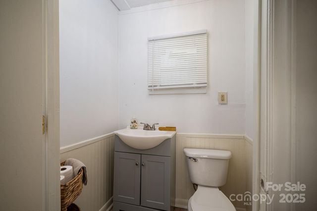 1575 Lewis Farm Road, Kings Mountain, NC 28086