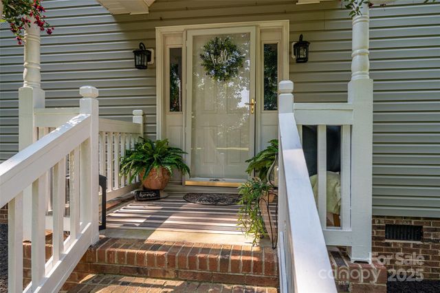 1575 Lewis Farm Road, Kings Mountain, NC 28086