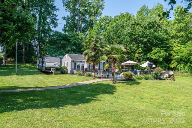 1575 Lewis Farm Road, Kings Mountain, NC 28086