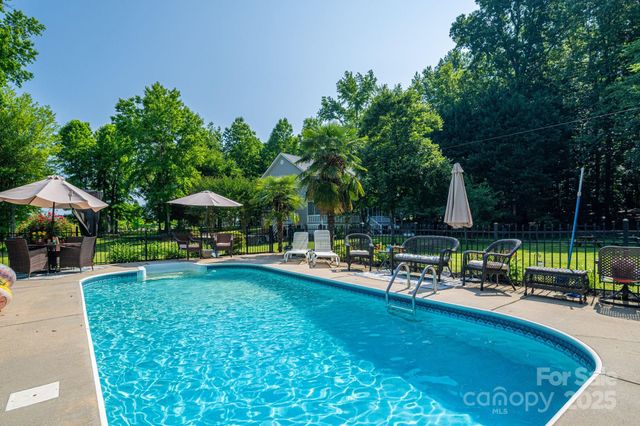 1575 Lewis Farm Road, Kings Mountain, NC 28086