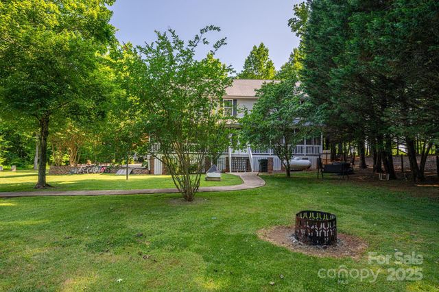 1575 Lewis Farm Road, Kings Mountain, NC 28086
