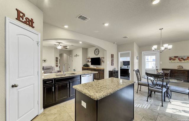 962 Pumpkin Ridge, New Braunfels, TX 78130