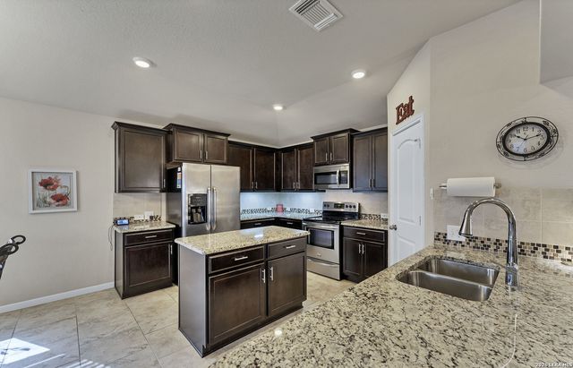 962 Pumpkin Ridge, New Braunfels, TX 78130