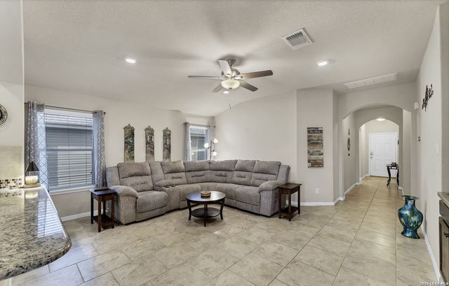 962 Pumpkin Ridge, New Braunfels, TX 78130