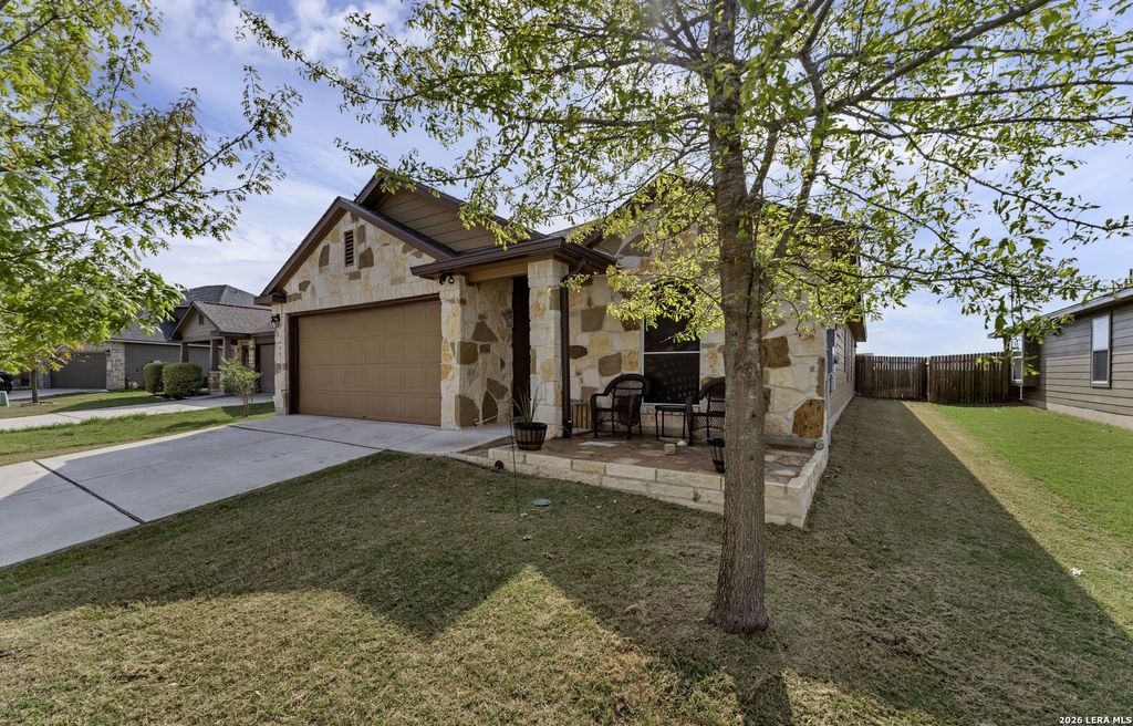 962 Pumpkin Ridge, New Braunfels, TX 78130
