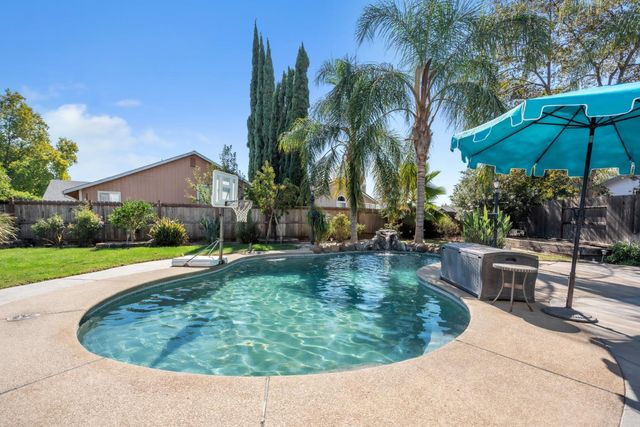 4138 Pearl Wood Way, Antelope, CA 95843