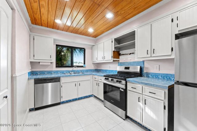 3100 S Atlantic Avenue 203, Cocoa Beach, FL 32931