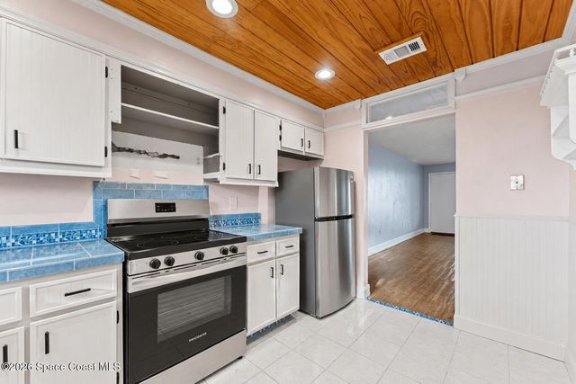 3100 S Atlantic Avenue 203, Cocoa Beach, FL 32931