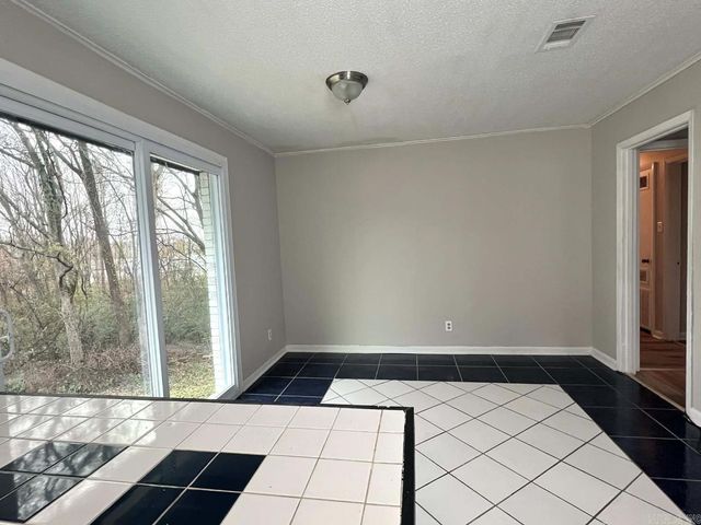 10 Woodbine Court, Little Rock, AR 72209