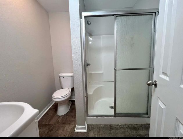 10 Woodbine Court, Little Rock, AR 72209