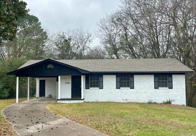 10 Woodbine Court, Little Rock, AR 72209