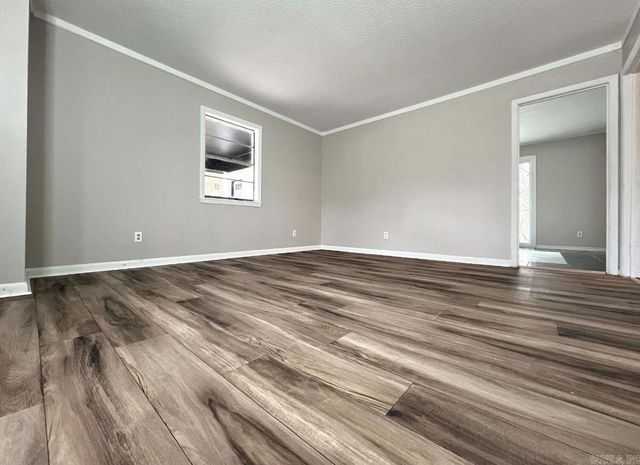 10 Woodbine Court, Little Rock, AR 72209