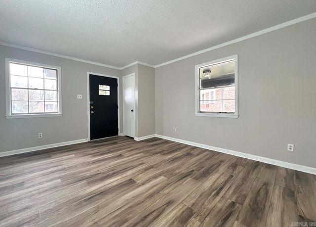 10 Woodbine Court, Little Rock, AR 72209