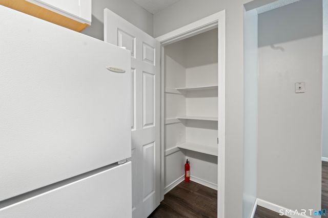 15 Woodsedge Drive APT 5C, Newington, CT 06111