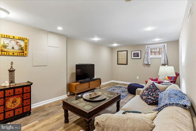 1504 CREST RD, Silver Spring, MD 20902