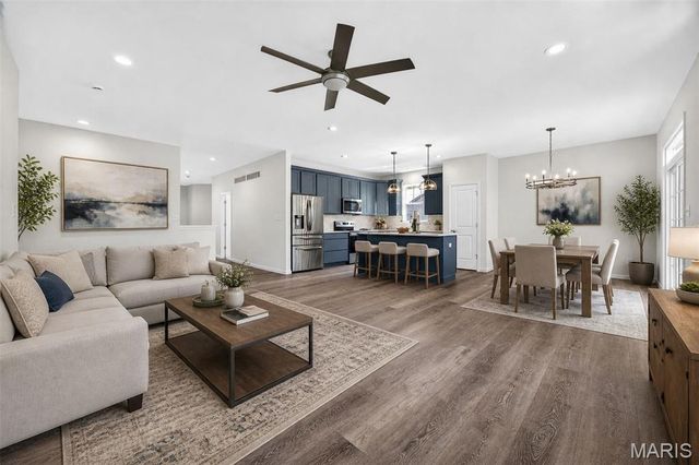 104 Quail Bluff Court, Wentzville, MO 63385