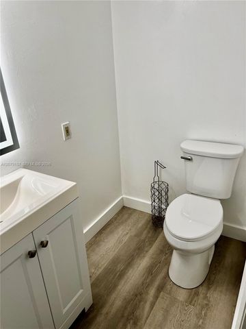 540 Brickell Key Drive 218, Miami, FL 33131