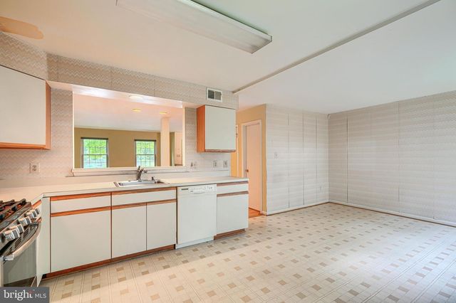 8321 CROOKED PINE CT, Gaithersburg, MD 20877
