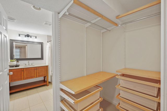 1644 Oregon Avenue S, Saint Louis Park, MN 55426