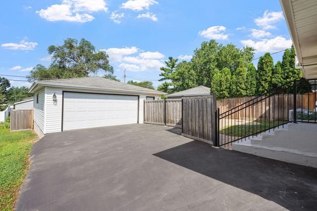 1644 Oregon Avenue S, Saint Louis Park, MN 55426