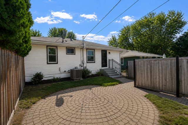 1644 Oregon Avenue S, Saint Louis Park, MN 55426