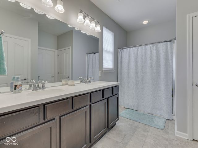 526 King Fisher Drive, Brownsburg, IN 46112