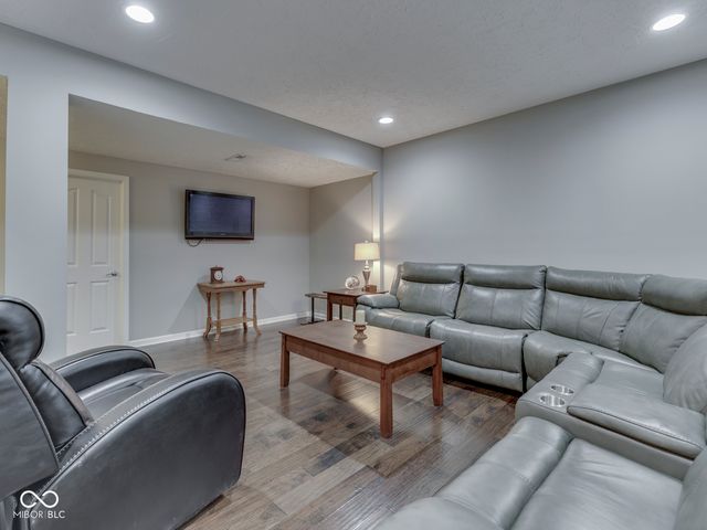 526 King Fisher Drive, Brownsburg, IN 46112