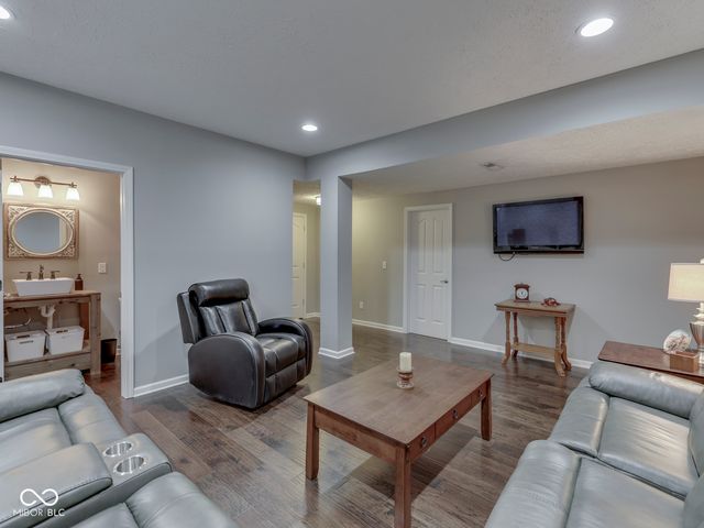 526 King Fisher Drive, Brownsburg, IN 46112
