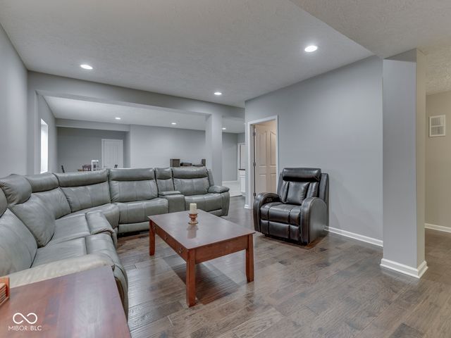 526 King Fisher Drive, Brownsburg, IN 46112